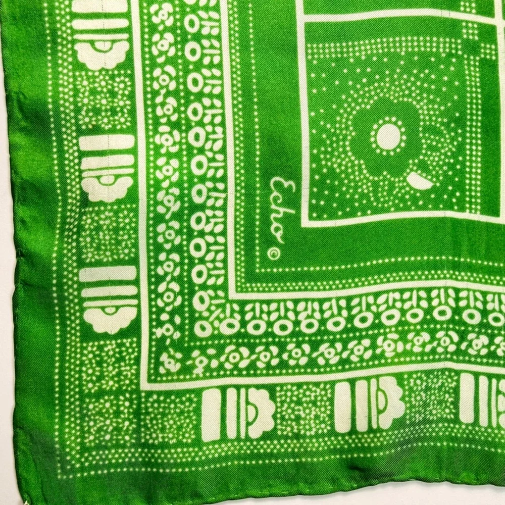 Echo Hand Rolled Green Satin Square Scarf Vintage Bandana Print Retro Mod 27'X26